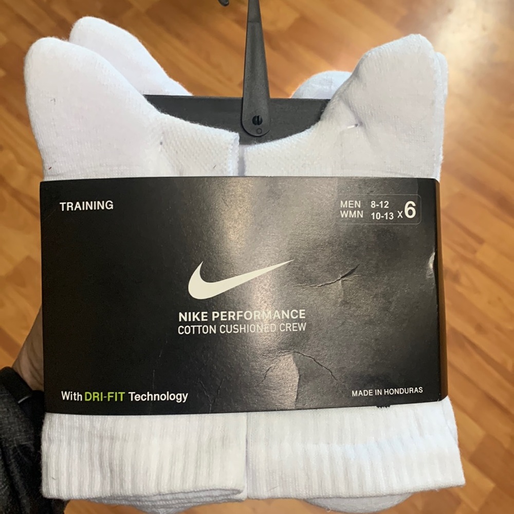 New training, Nike performance cushioned crew